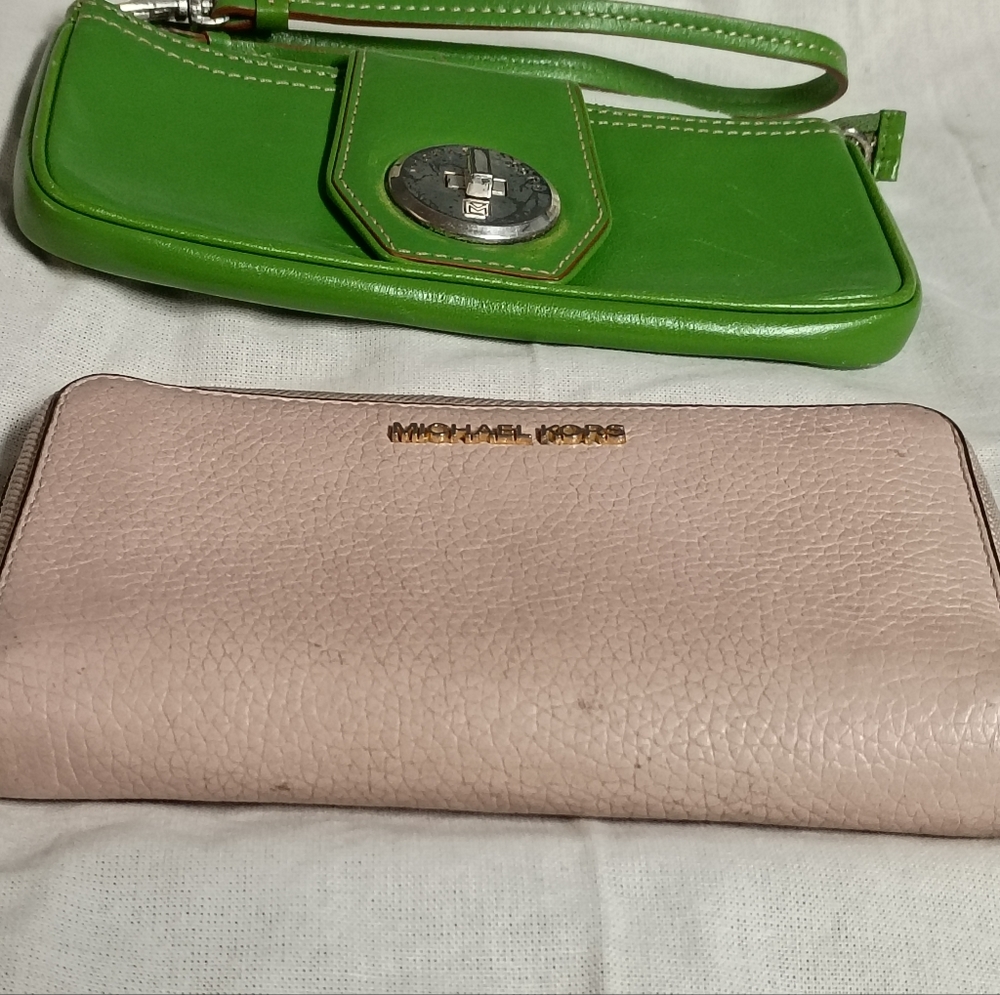 ❤️LOT 2 MICHAEL KORS Light Pink and Mela Green Clutch Wallets - Picture 12 of 12